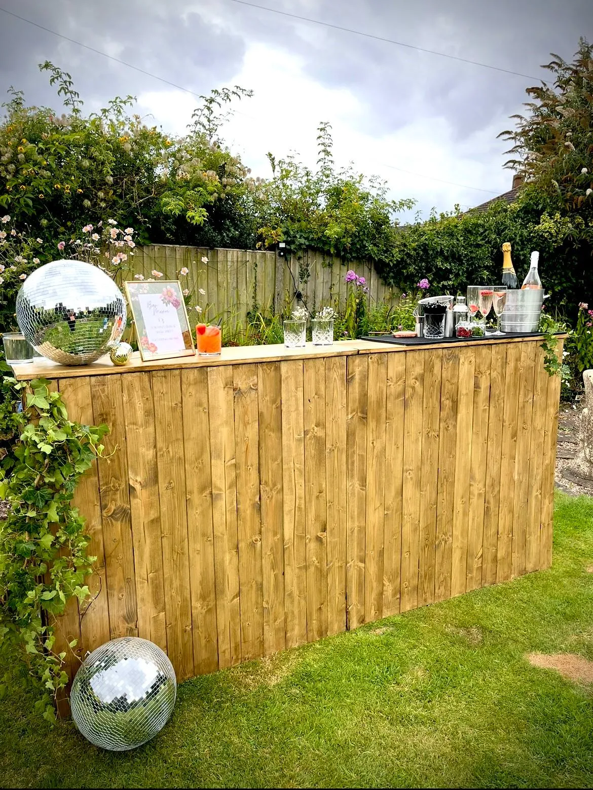 Garden party bar